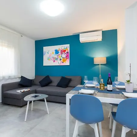 Dora Apartment
