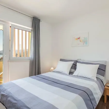 Dora Apartment